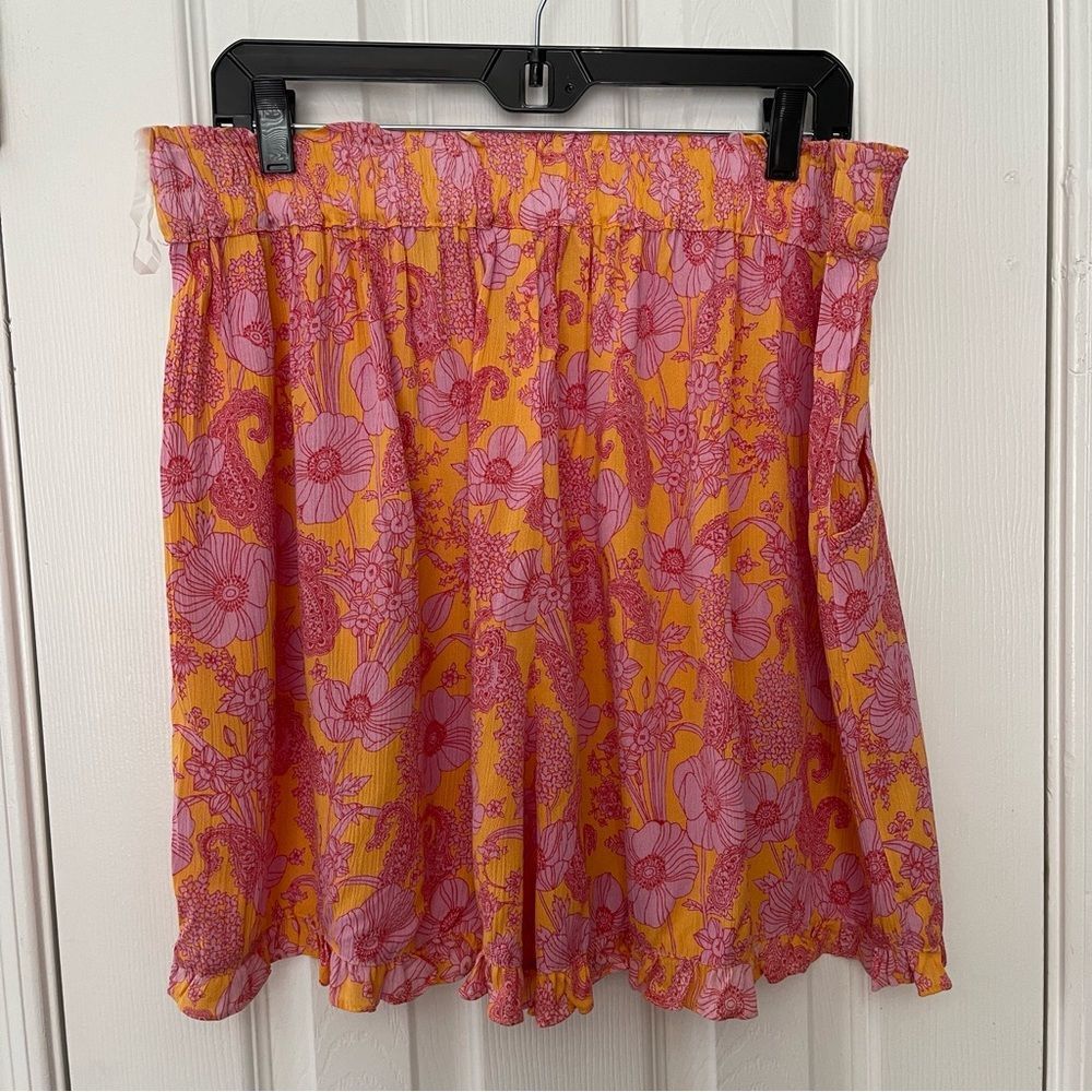 ROMANTIC GYPSY Plus Flutter Trim Smocked Shorts in Marigold Size 2X NEW - Picture 4 of 14